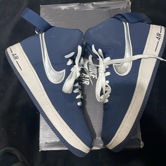 AIR FORCE 1 HIGH - Picture 2 of 5